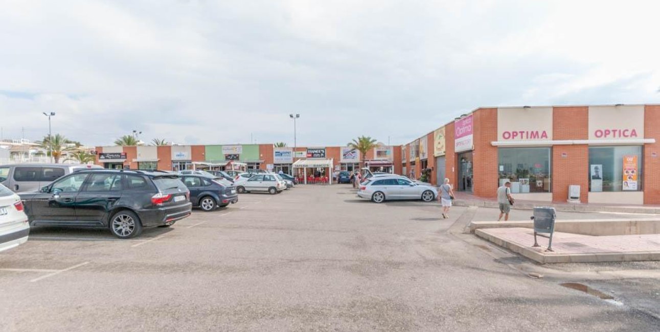 Alquiler a largo plazo - Comercial -
San Fulgencio - La Marina