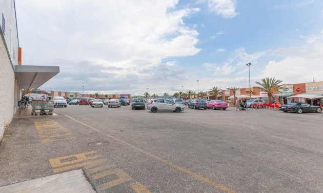 Alquiler a largo plazo - Comercial -
San Fulgencio - La Marina