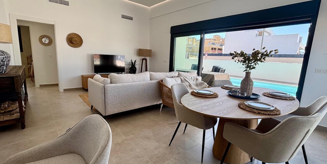 New Build - Villa -
Rafal - polideportivo