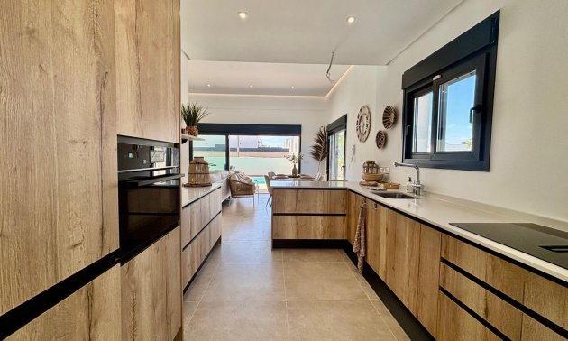 New Build - Villa -
Rafal - polideportivo