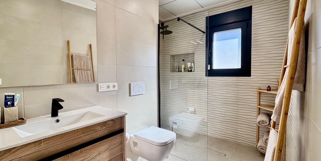 New Build - Villa -
Rafal - polideportivo