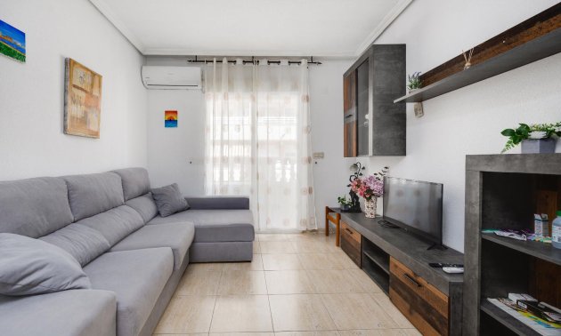 Resale - Apartment / flat -
Torrevieja - Playa del Cura