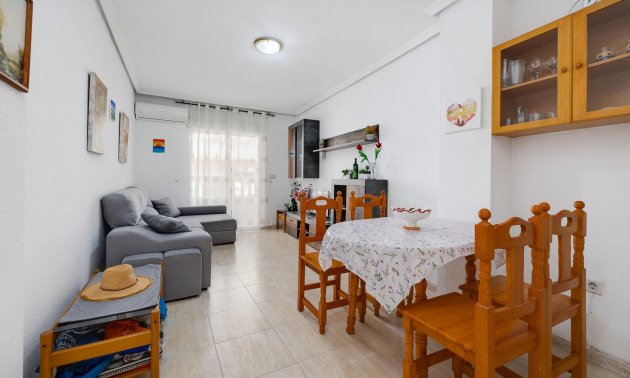 Resale - Apartment / flat -
Torrevieja - Playa del Cura