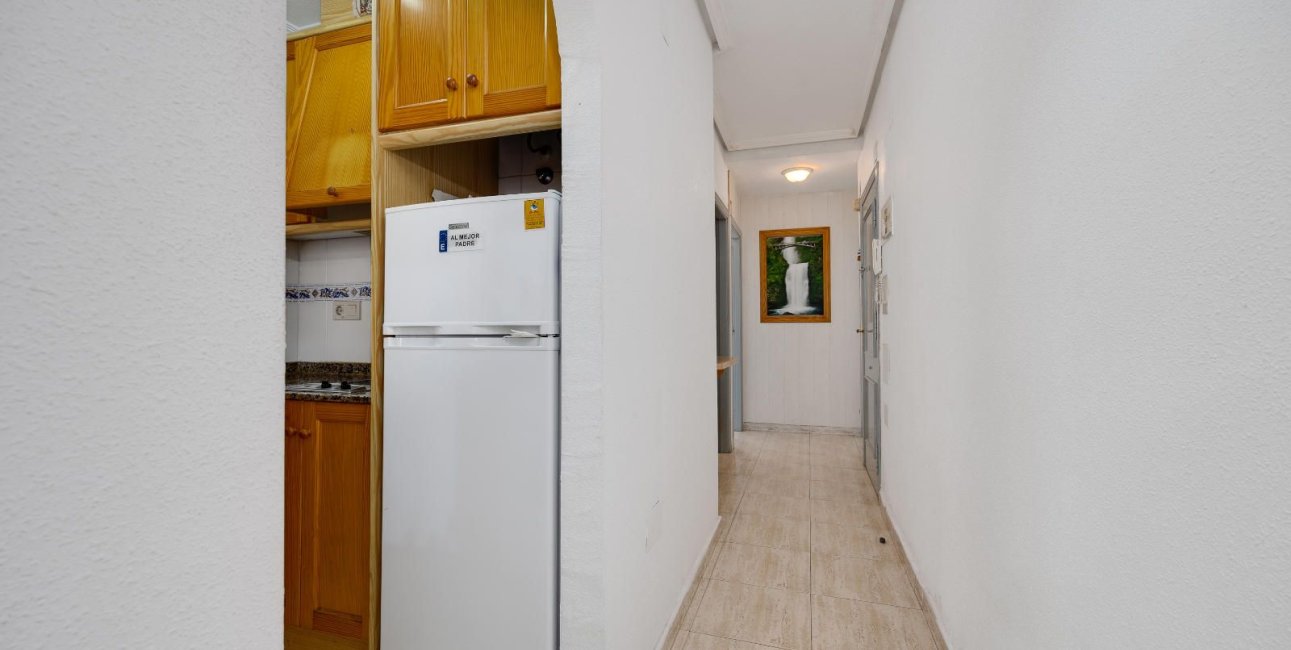 Resale - Apartment / flat -
Torrevieja - Playa del Cura