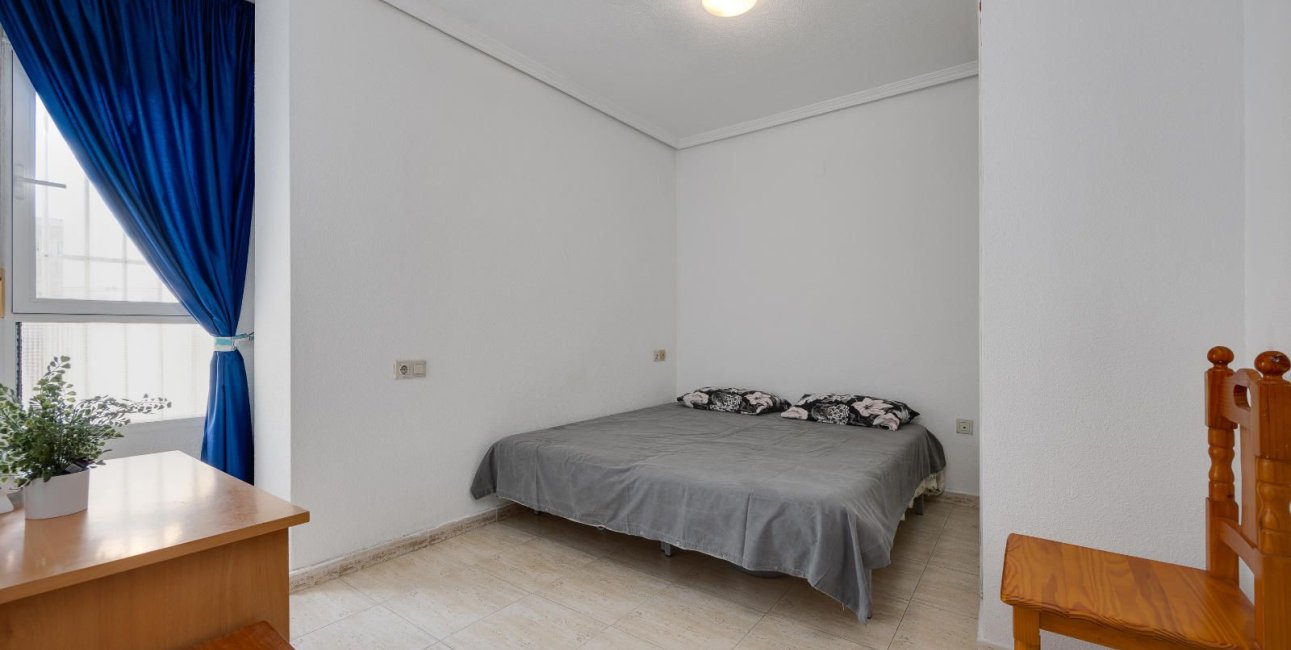 Resale - Apartment / flat -
Torrevieja - Playa del Cura