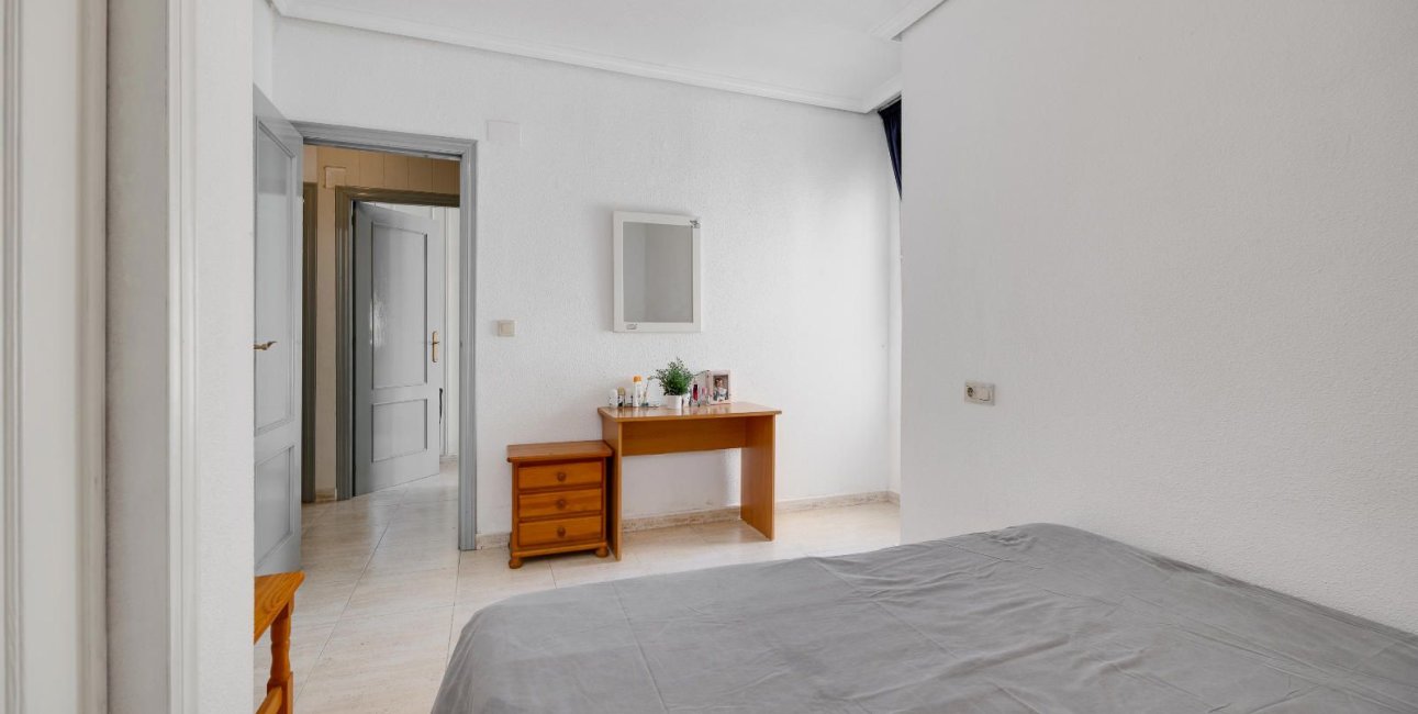 Resale - Apartment / flat -
Torrevieja - Playa del Cura