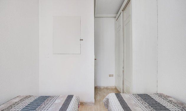Resale - Apartment / flat -
Torrevieja - Playa del Cura
