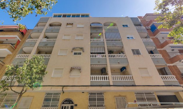 Resale - Apartment / flat -
Torrevieja - Playa del Cura