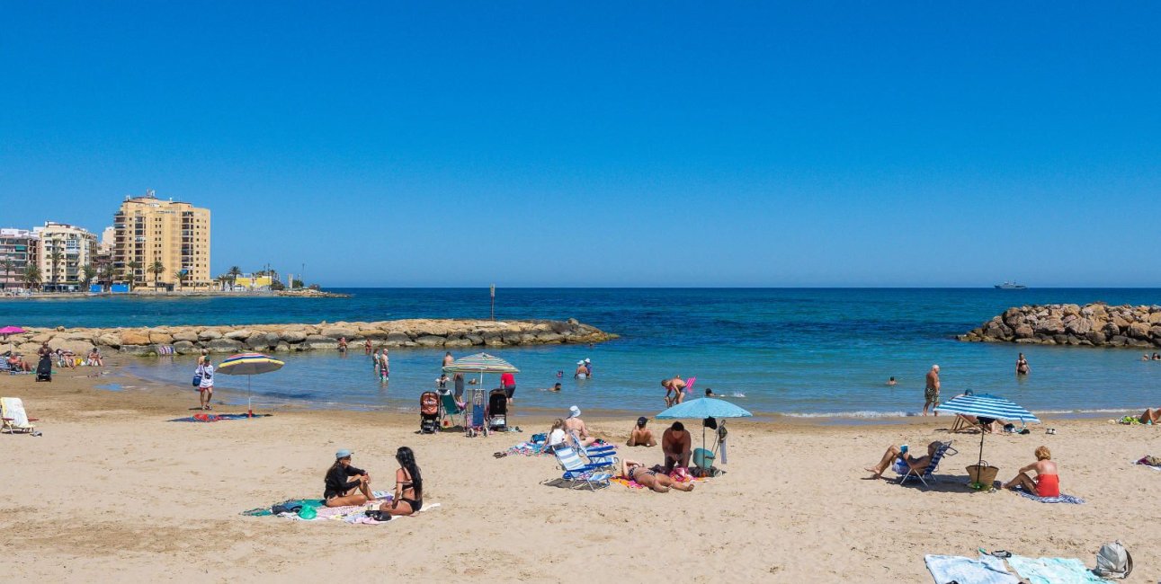 Resale - Apartment / flat -
Torrevieja - Playa del Cura
