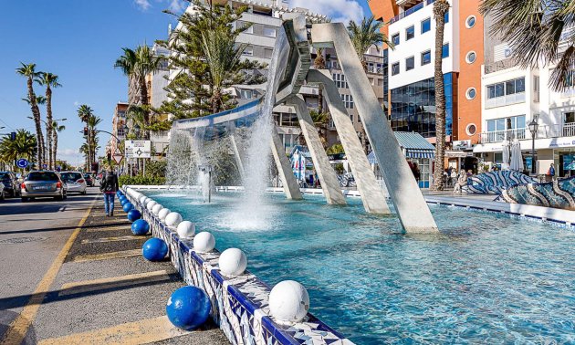 Resale - Apartment / flat -
Torrevieja - Playa del Cura