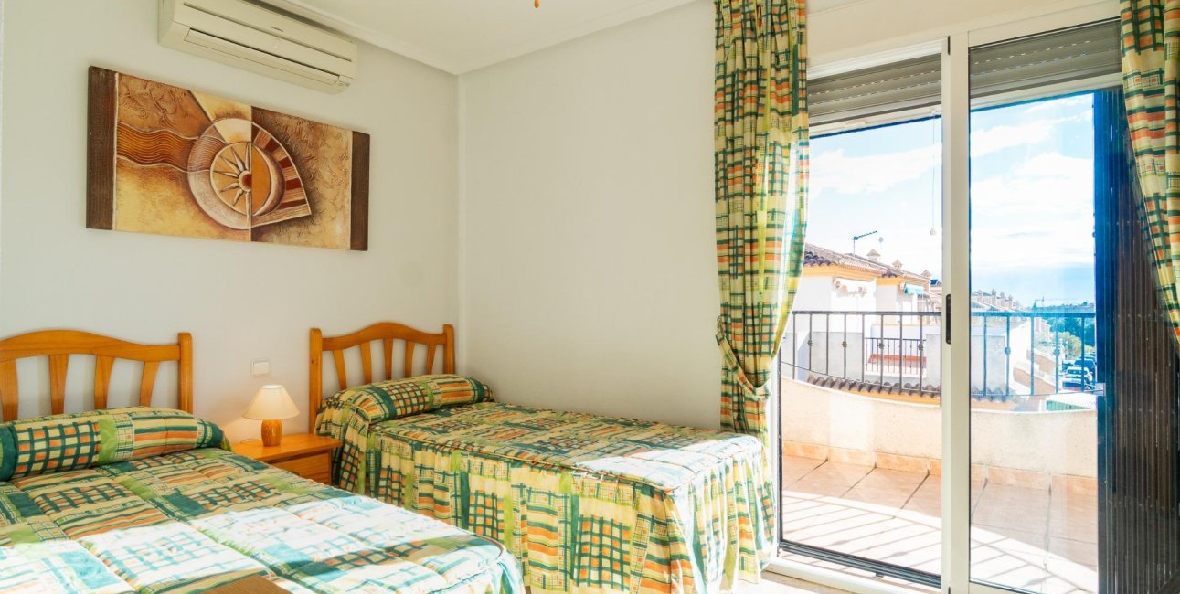 Reventa - Villa -
Orihuela Costa - Playa Flamenca