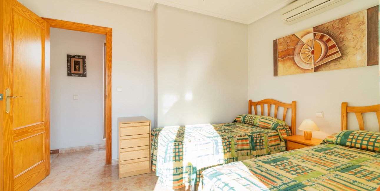 Reventa - Villa -
Orihuela Costa - Playa Flamenca