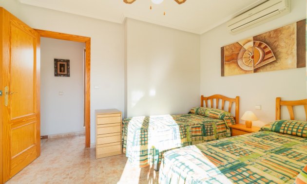 Reventa - Villa -
Orihuela Costa - Playa Flamenca