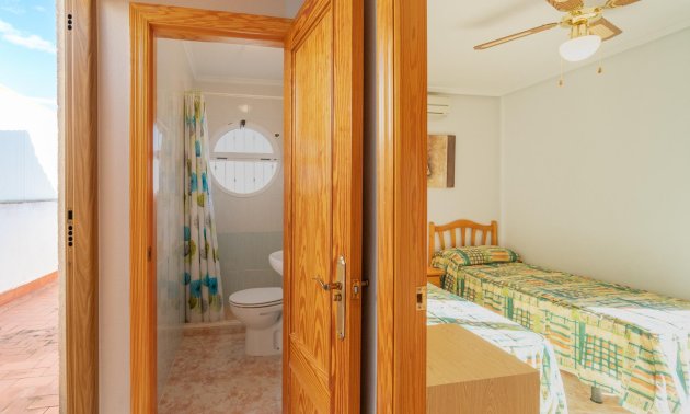 Reventa - Villa -
Orihuela Costa - Playa Flamenca