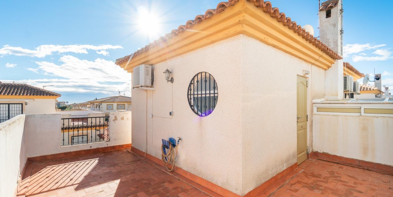 Reventa - Villa -
Orihuela Costa - Playa Flamenca