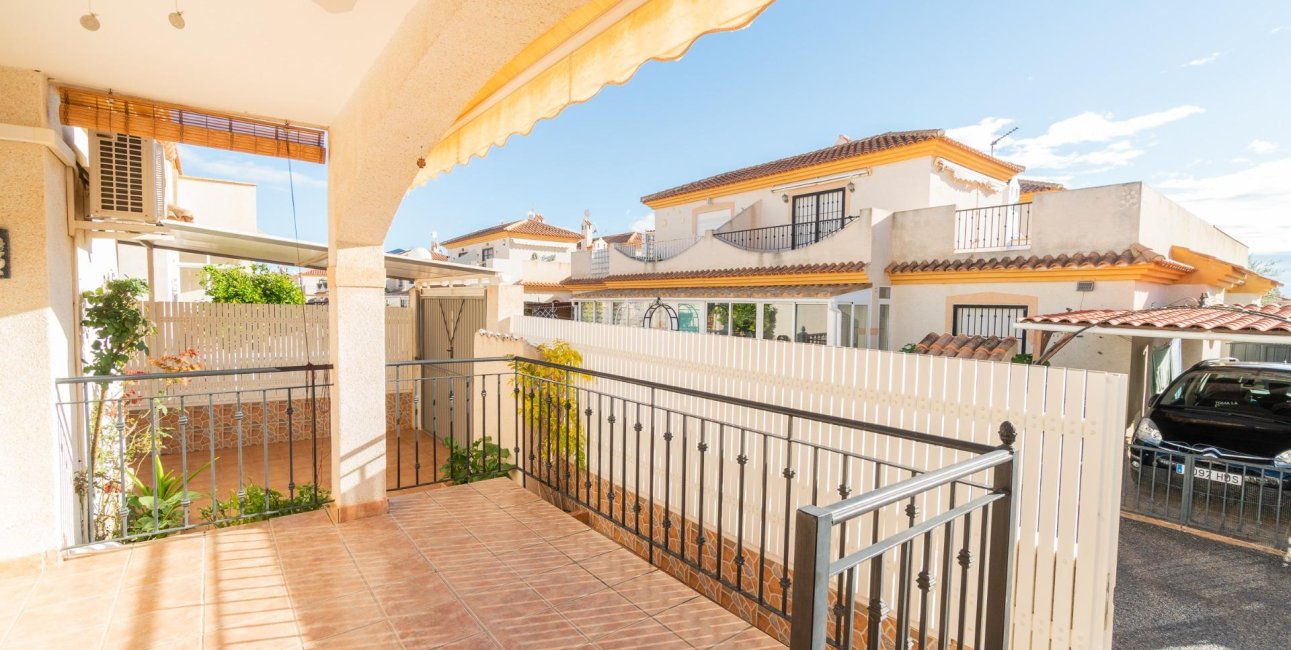 Reventa - Villa -
Orihuela Costa - Playa Flamenca
