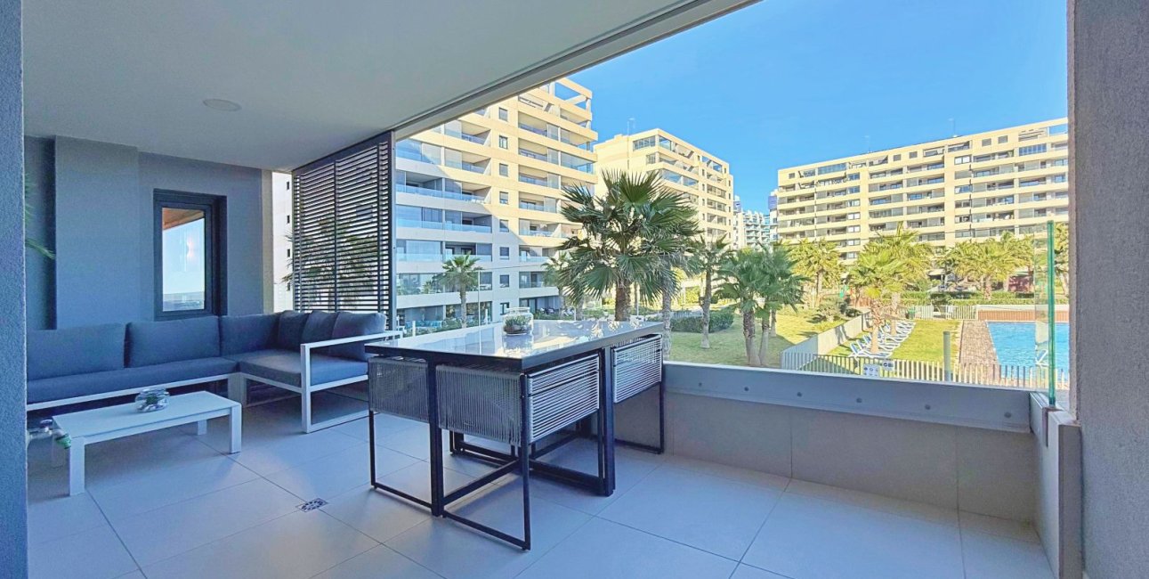 Rynek wtórny - Mieszkanie  -
Torrevieja - Punta prima