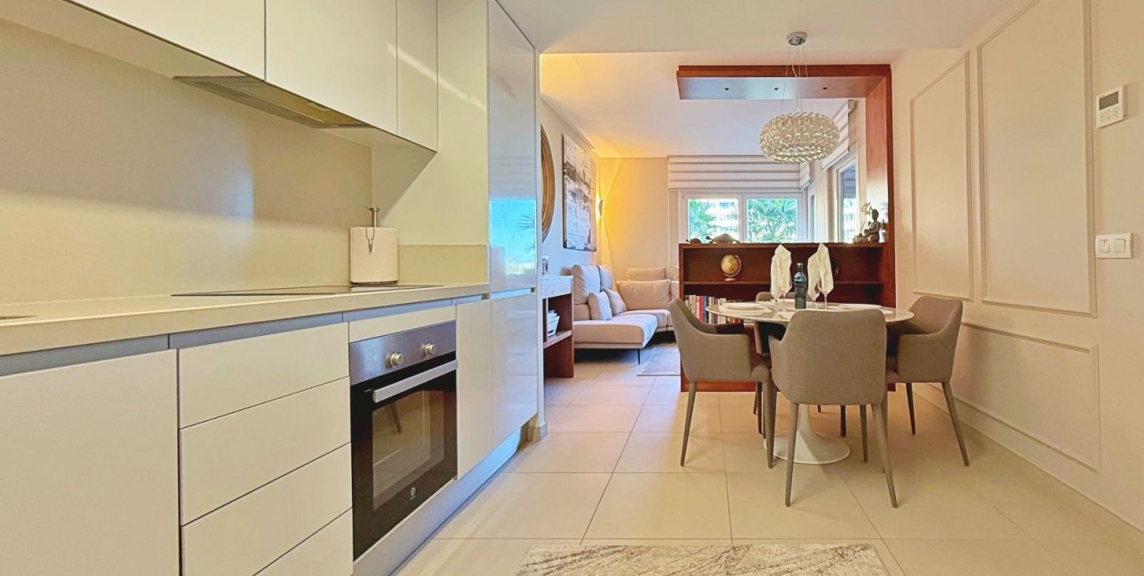 Rynek wtórny - Mieszkanie  -
Torrevieja - Punta prima