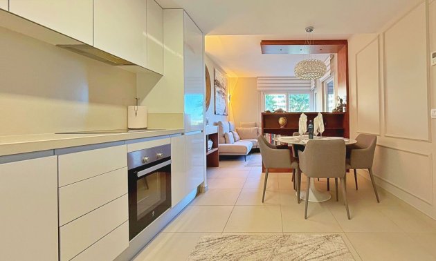 Rynek wtórny - Mieszkanie  -
Torrevieja - Punta prima