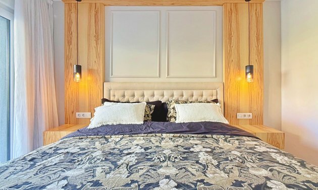 Rynek wtórny - Mieszkanie  -
Torrevieja - Punta prima