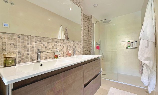 Rynek wtórny - Mieszkanie  -
Torrevieja - Punta prima