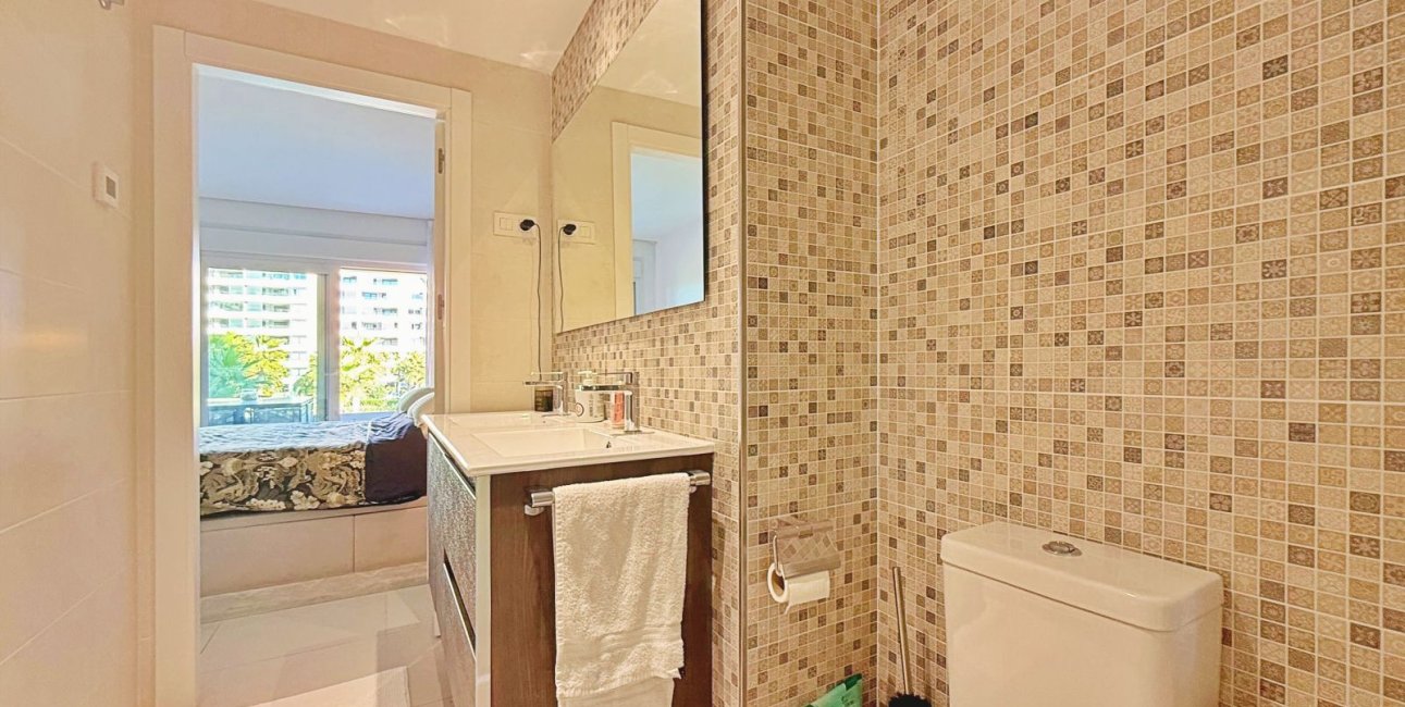 Rynek wtórny - Mieszkanie  -
Torrevieja - Punta prima