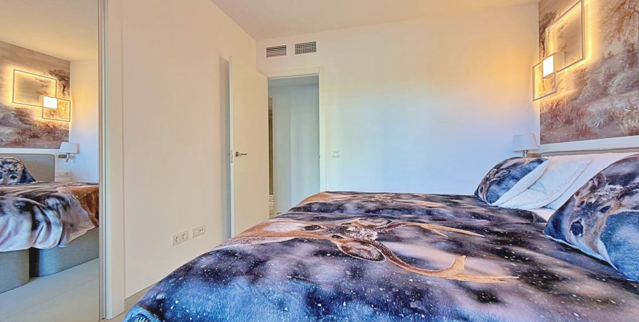 Rynek wtórny - Mieszkanie  -
Torrevieja - Punta prima