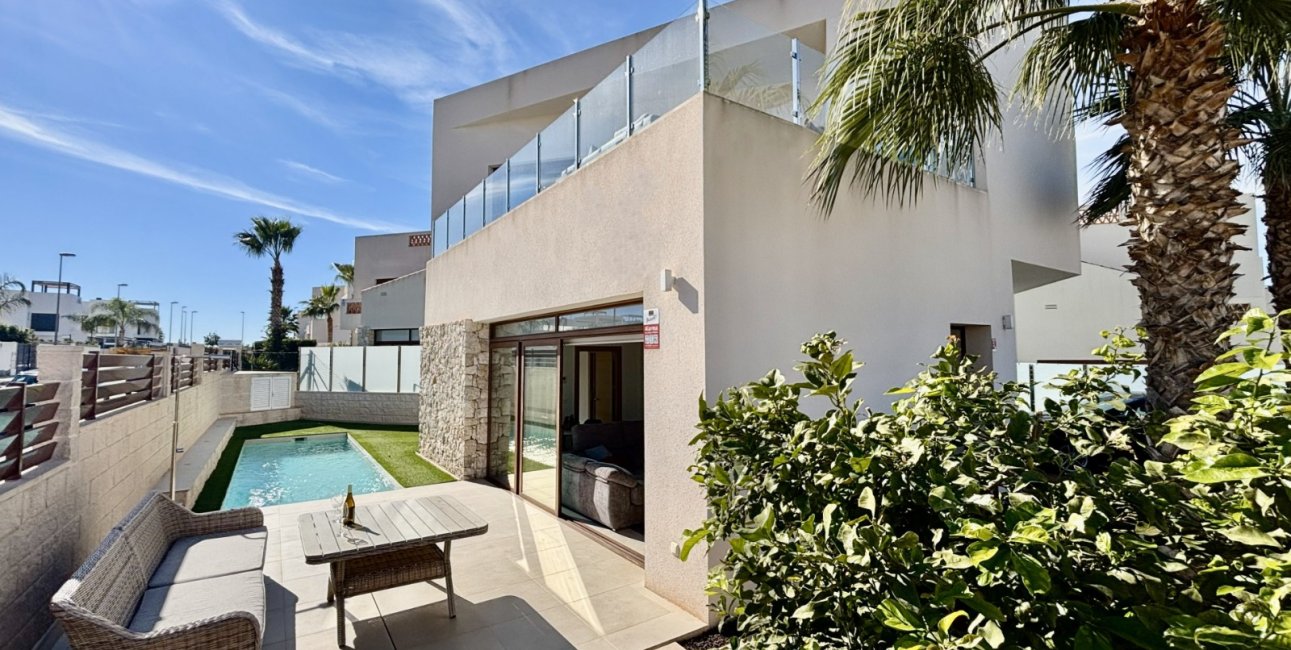 Resale - Villa -
Benijofar - Benijofar - Village