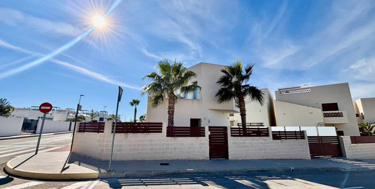 Resale - Villa -
Benijofar - Benijofar - Village