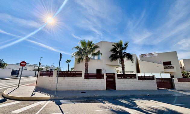 Resale - Villa -
Benijofar - Benijofar - Village