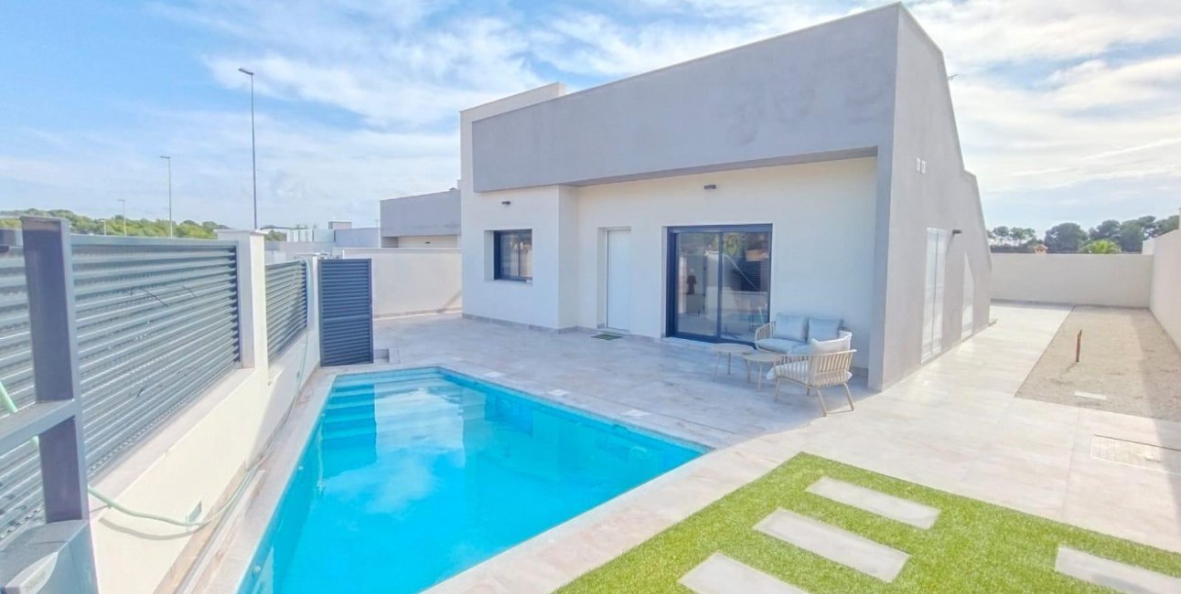 Obra nueva - Villa -
Pilar de la Horadada - Pinar de Campoverde