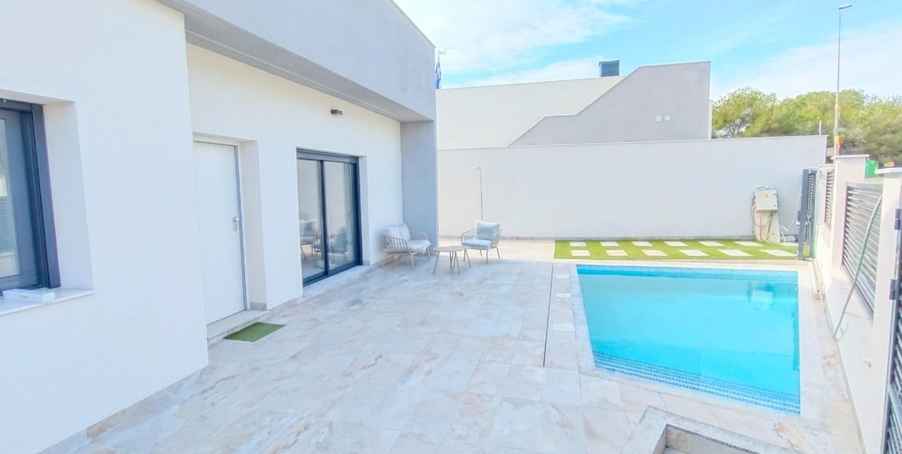 Obra nueva - Villa -
Pilar de la Horadada - Pinar de Campoverde