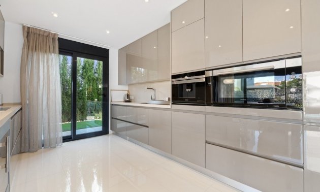 Resale - Villa -
Orihuela Costa - Agua Marina