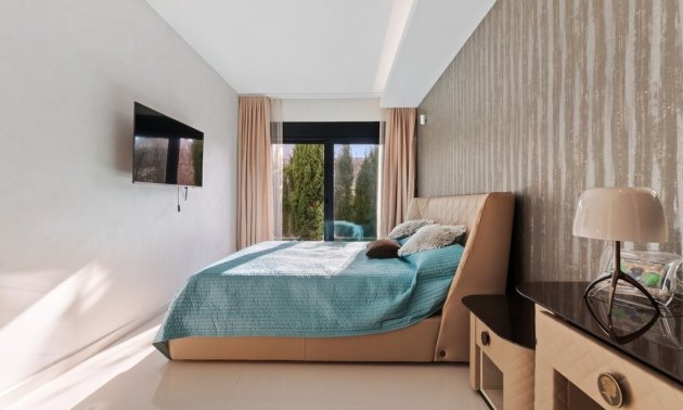 Resale - Villa -
Orihuela Costa - Agua Marina