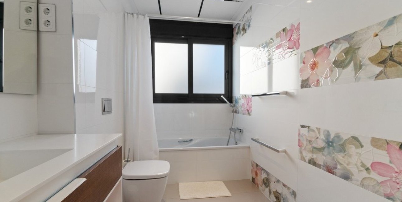 Resale - Villa -
Orihuela Costa - Agua Marina