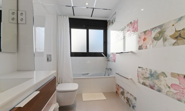 Resale - Villa -
Orihuela Costa - Agua Marina