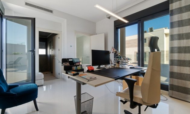 Resale - Villa -
Orihuela Costa - Agua Marina