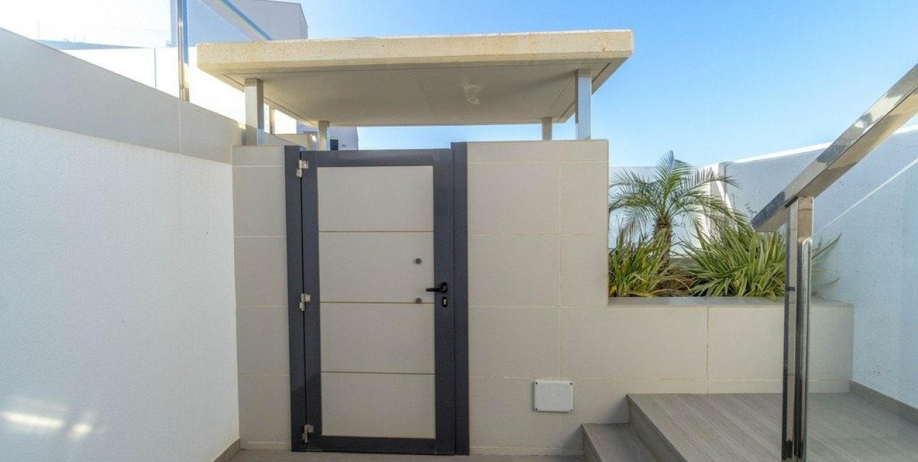 Resale - Villa -
Orihuela Costa - Agua Marina