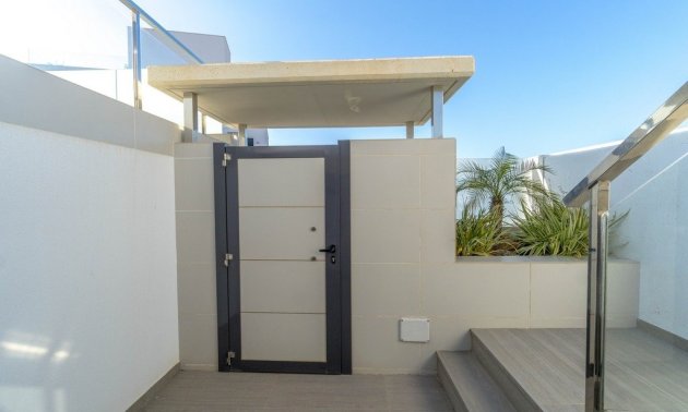 Resale - Villa -
Orihuela Costa - Agua Marina