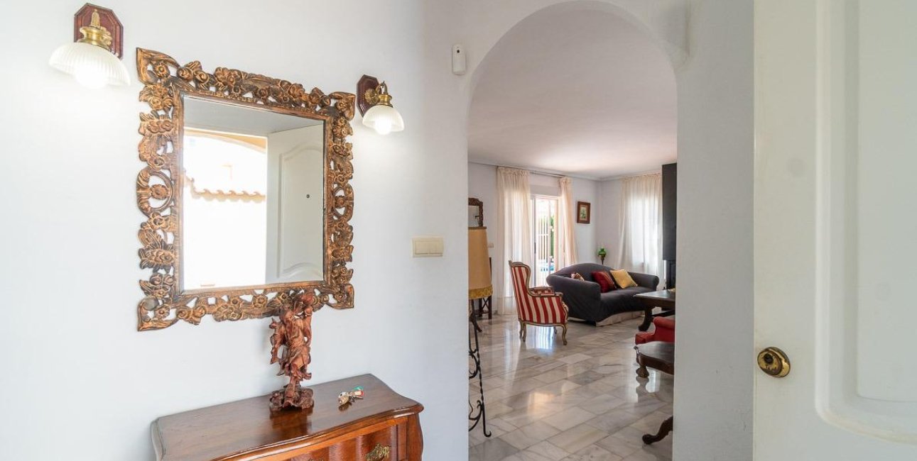 Resale - Villa -
Torrevieja - La Mata
