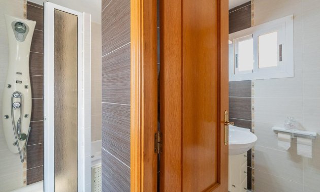 Resale - Villa -
Torrevieja - La Mata