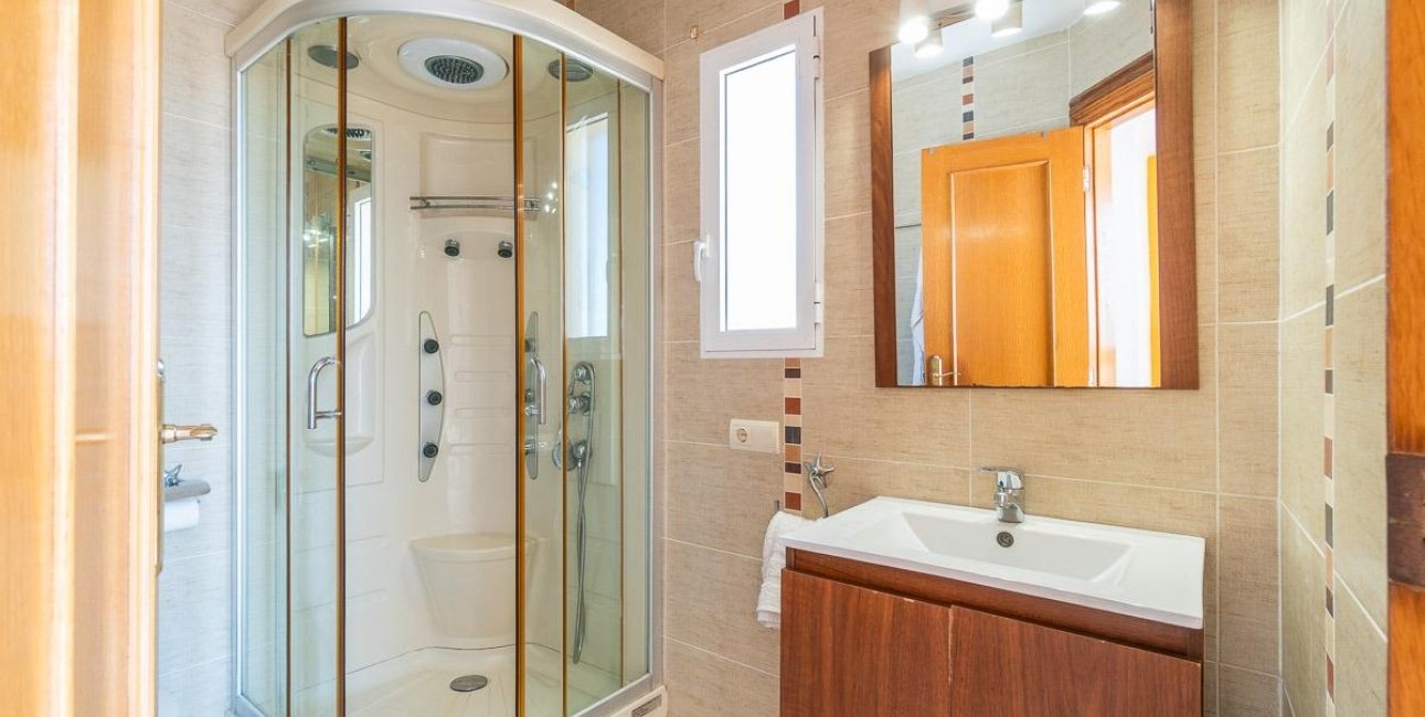 Resale - Villa -
Torrevieja - La Mata