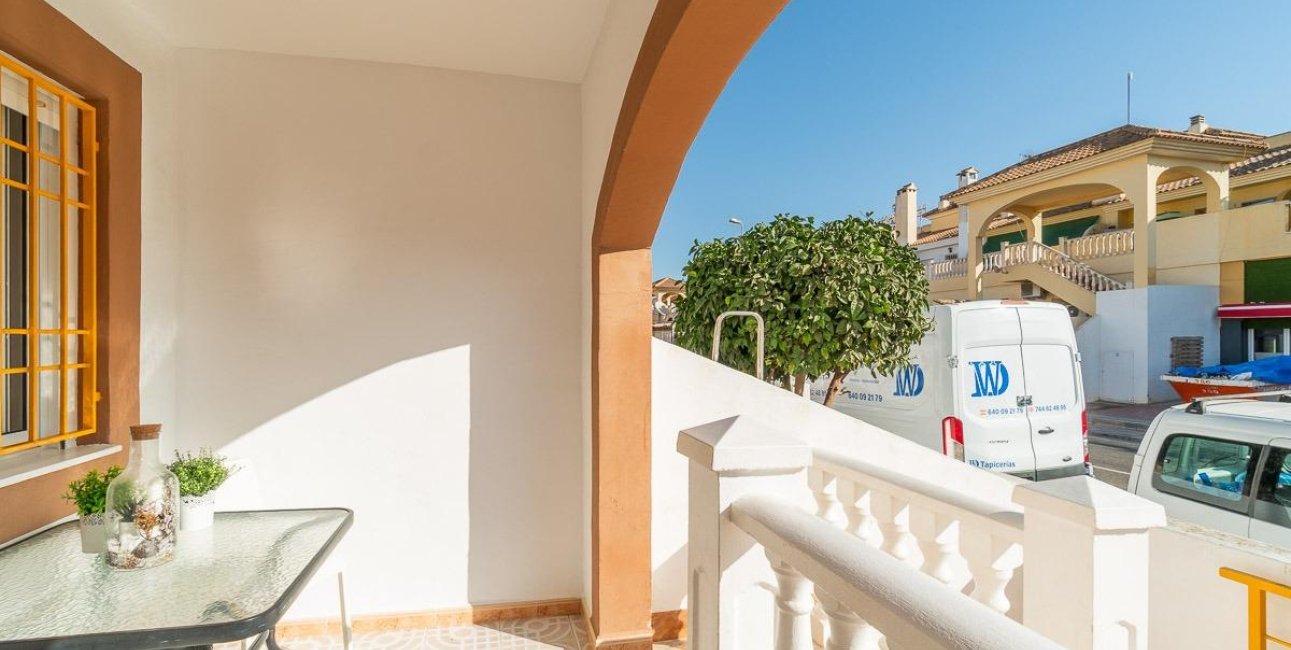 Resale - Villa -
Torrevieja - Torretas  - La Siesta - El Limonar