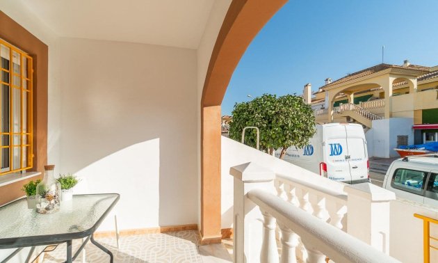 Resale - Villa -
Torrevieja - Torretas  - La Siesta - El Limonar