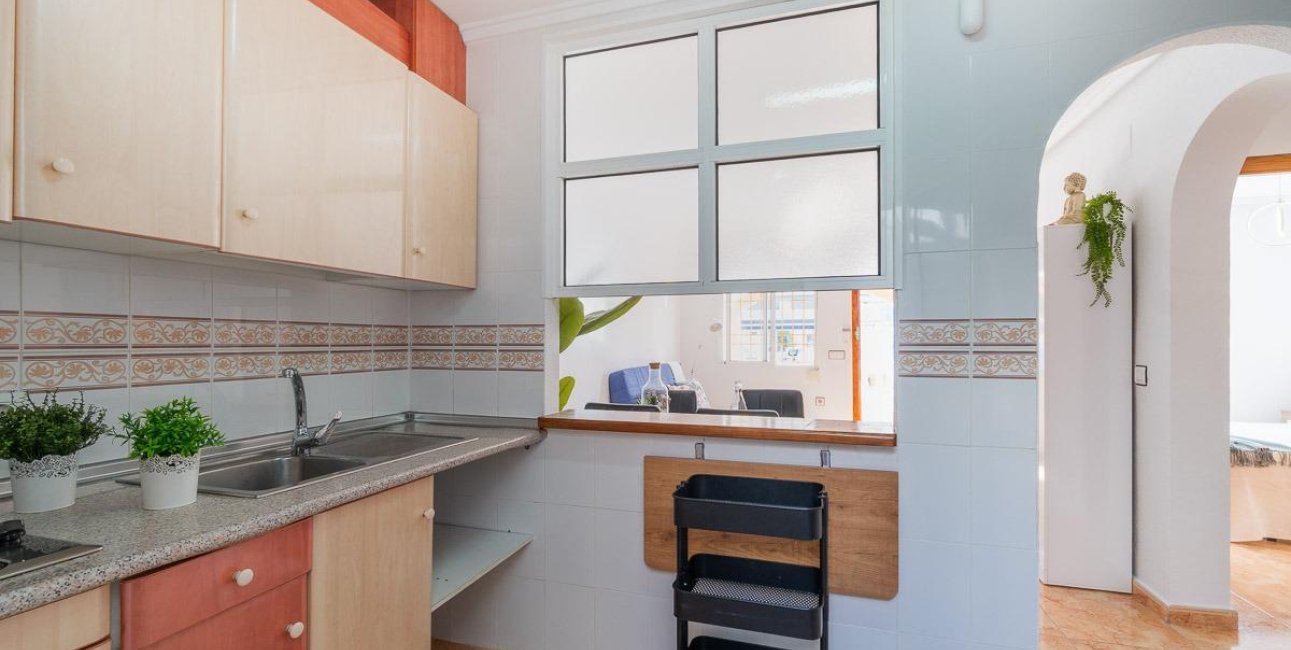 Resale - Villa -
Torrevieja - Torretas  - La Siesta - El Limonar