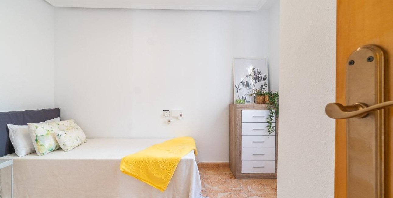 Resale - Villa -
Torrevieja - Torretas  - La Siesta - El Limonar