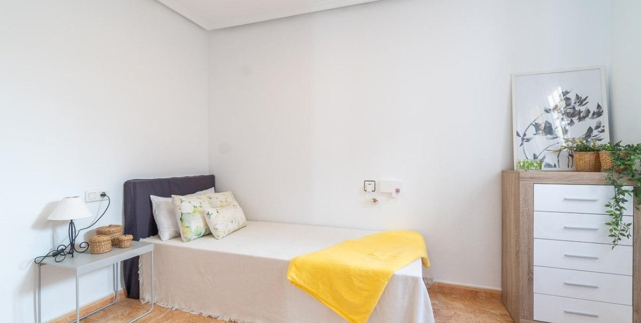 Resale - Villa -
Torrevieja - Torretas  - La Siesta - El Limonar