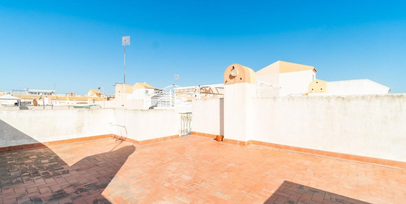 Resale - Villa -
Torrevieja - Torretas  - La Siesta - El Limonar