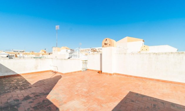 Resale - Villa -
Torrevieja - Torretas  - La Siesta - El Limonar