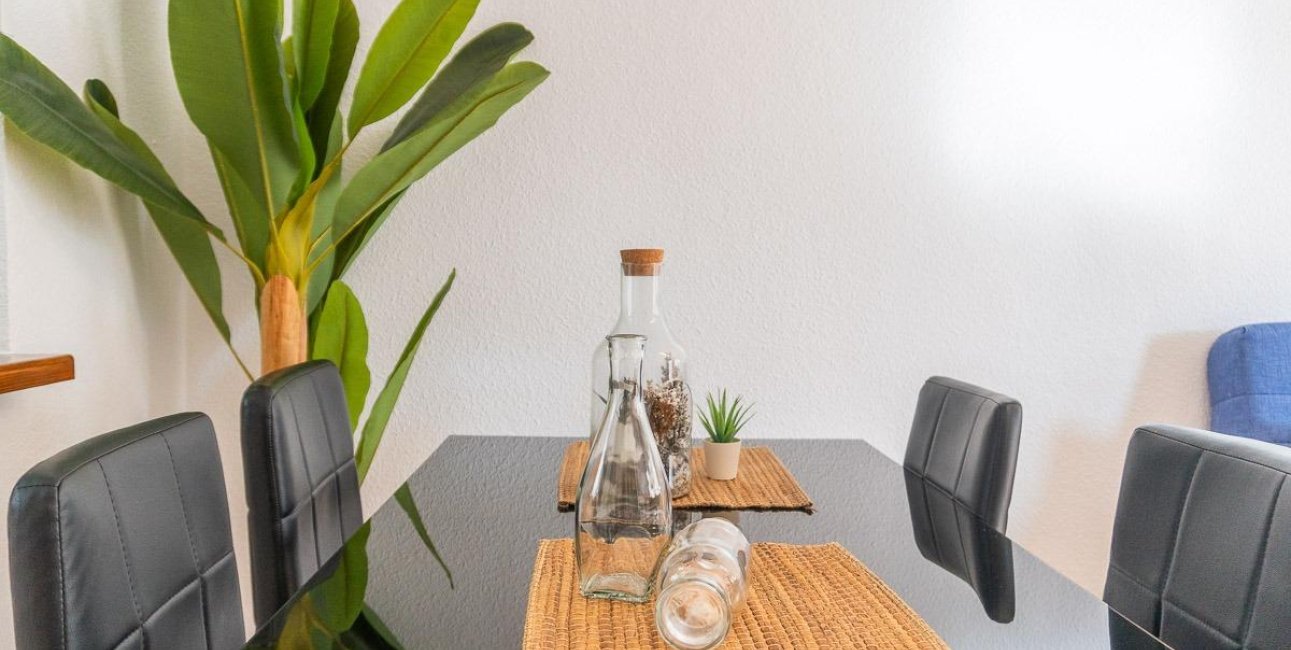 Resale - Villa -
Torrevieja - Torretas  - La Siesta - El Limonar